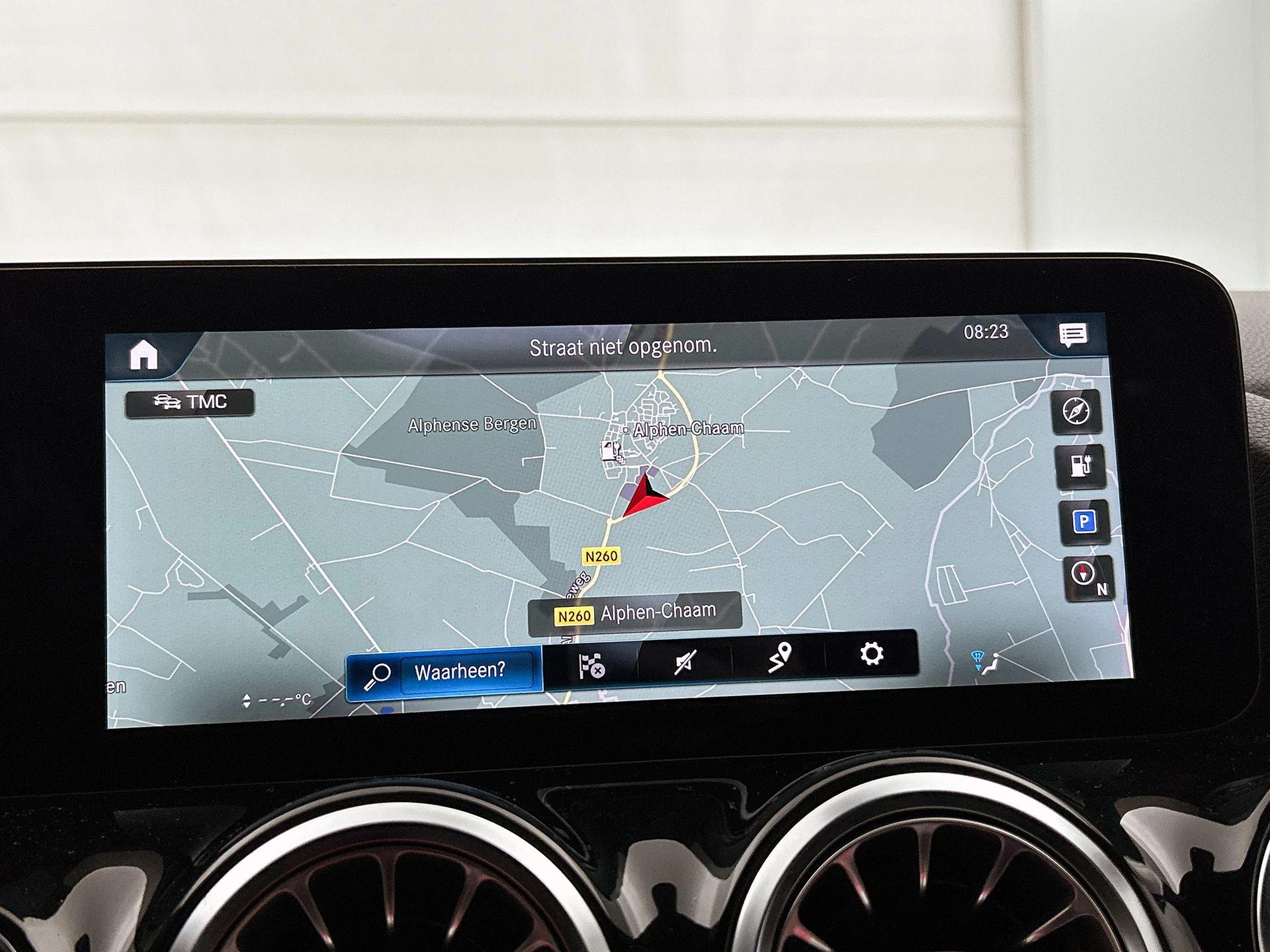 Mercedes-Benz-EQA-image-25