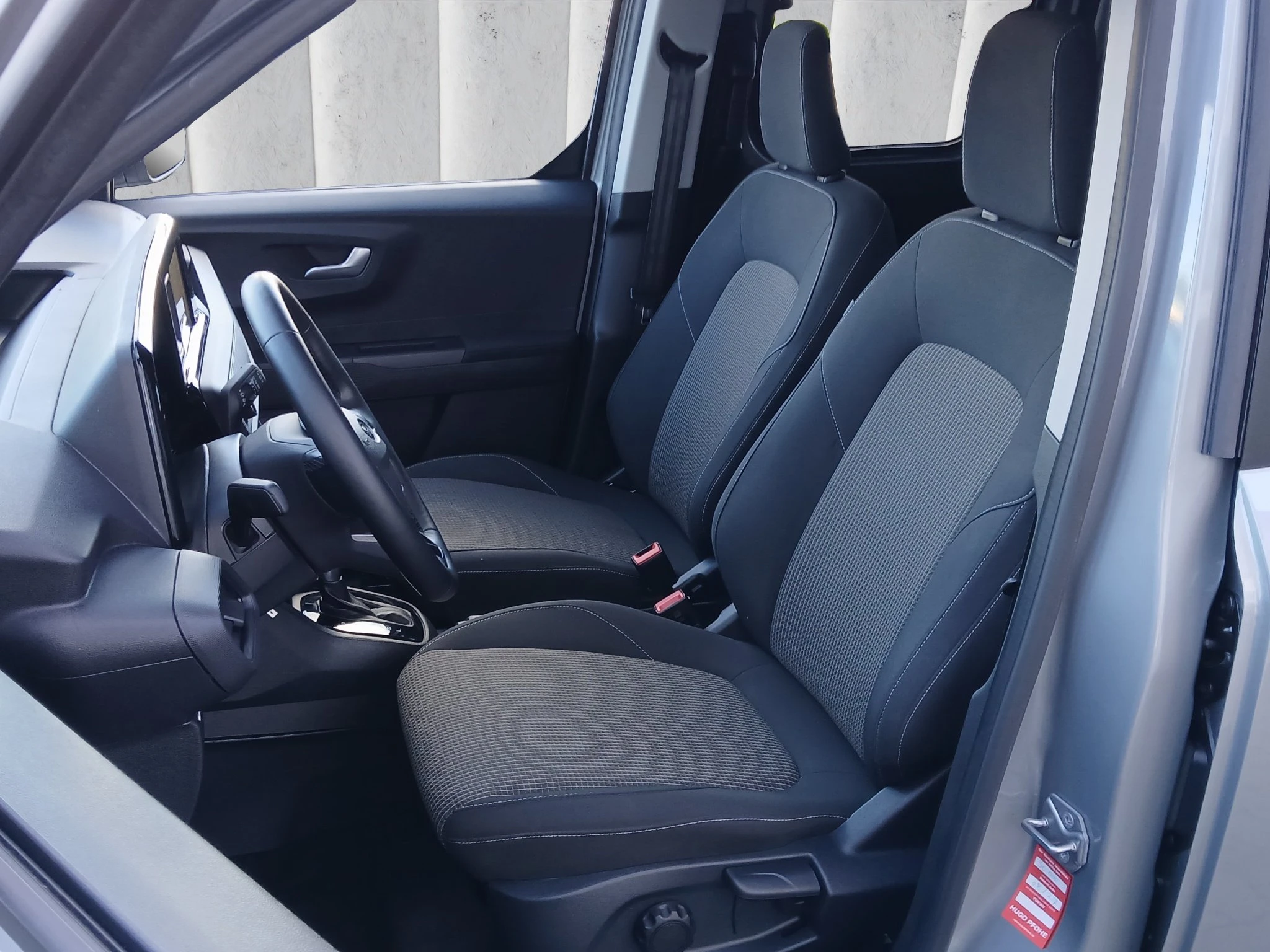 Ford-Tourneo Courier-image-9