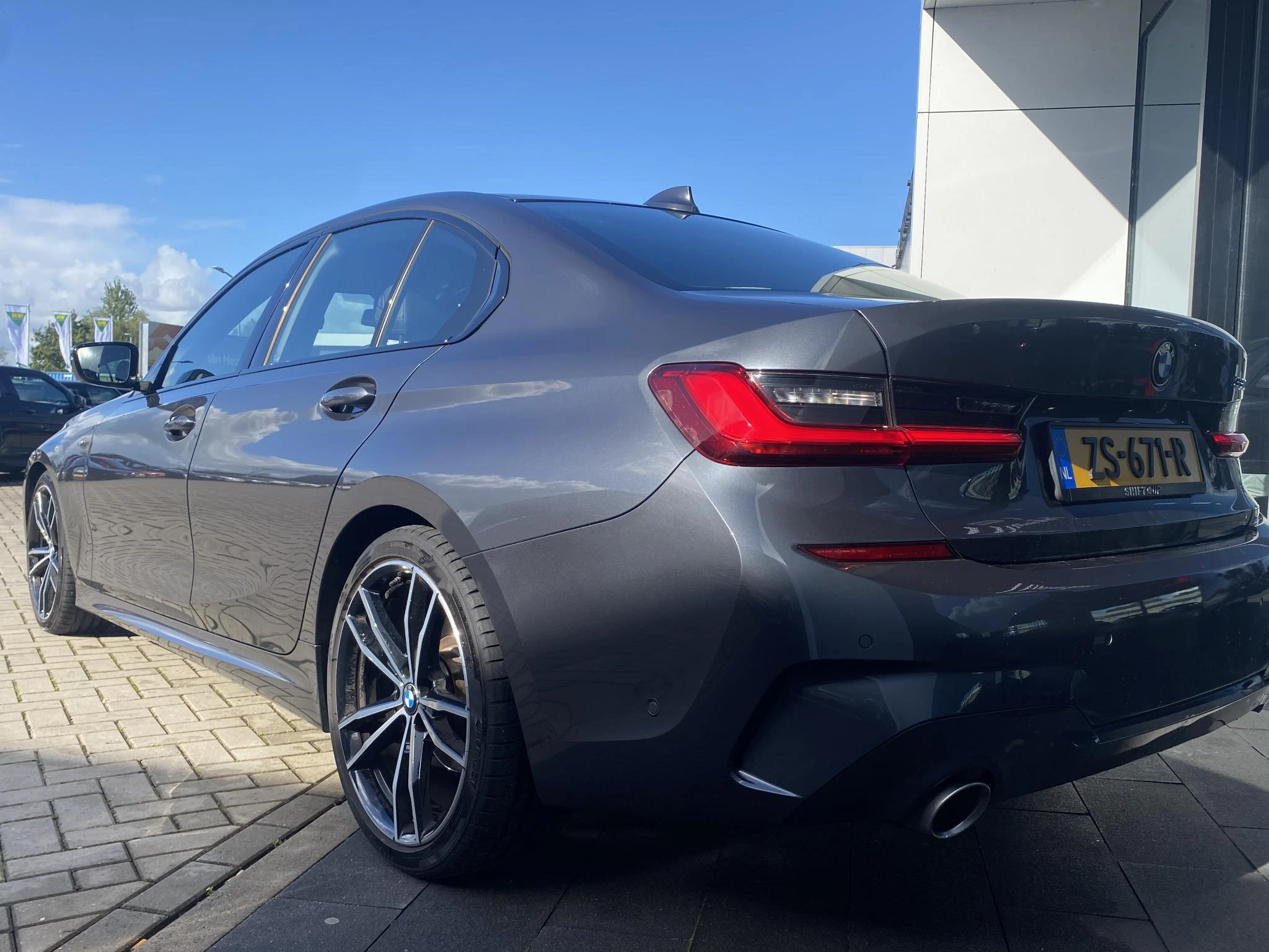 BMW-3 Serie-image-2