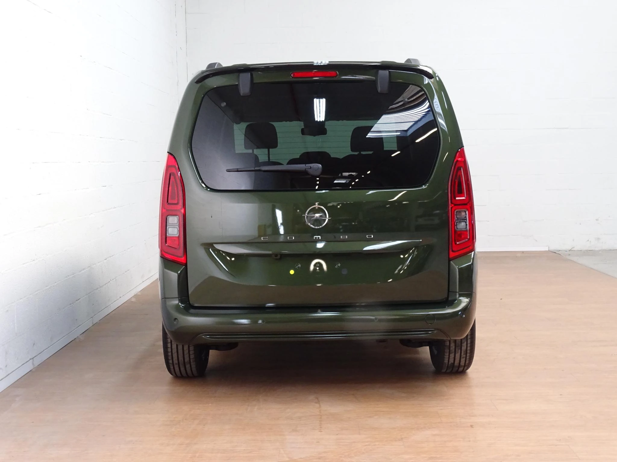 Opel-Combo Life-image-9