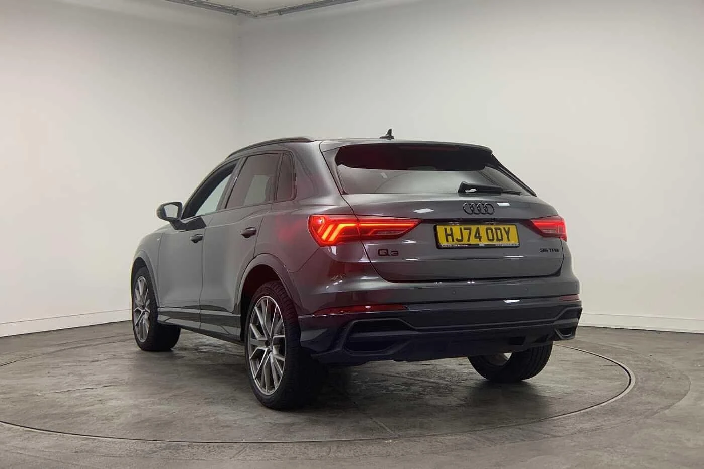 Audi-Q3-image-2