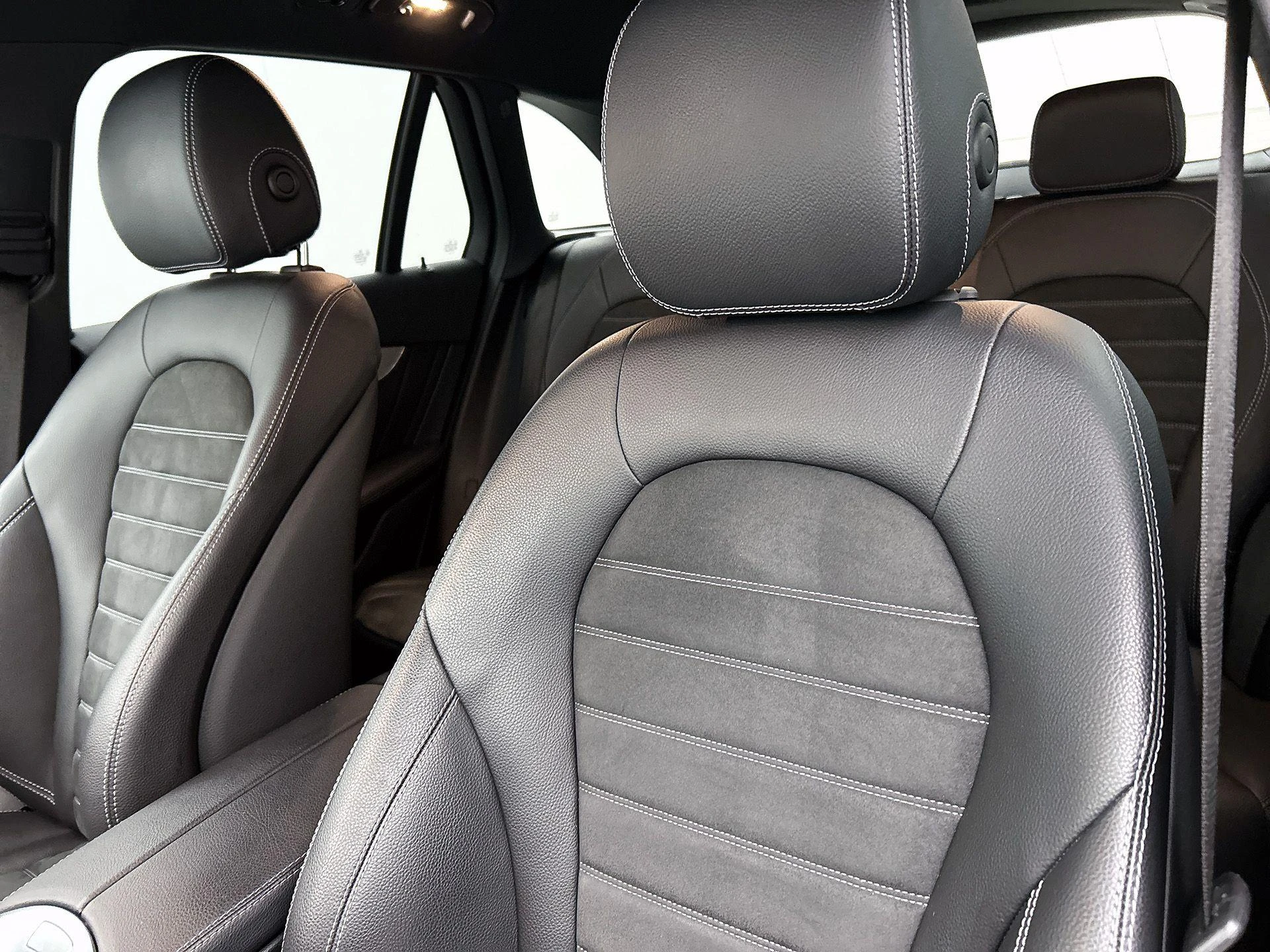 Mercedes-Benz-GLC-image-12