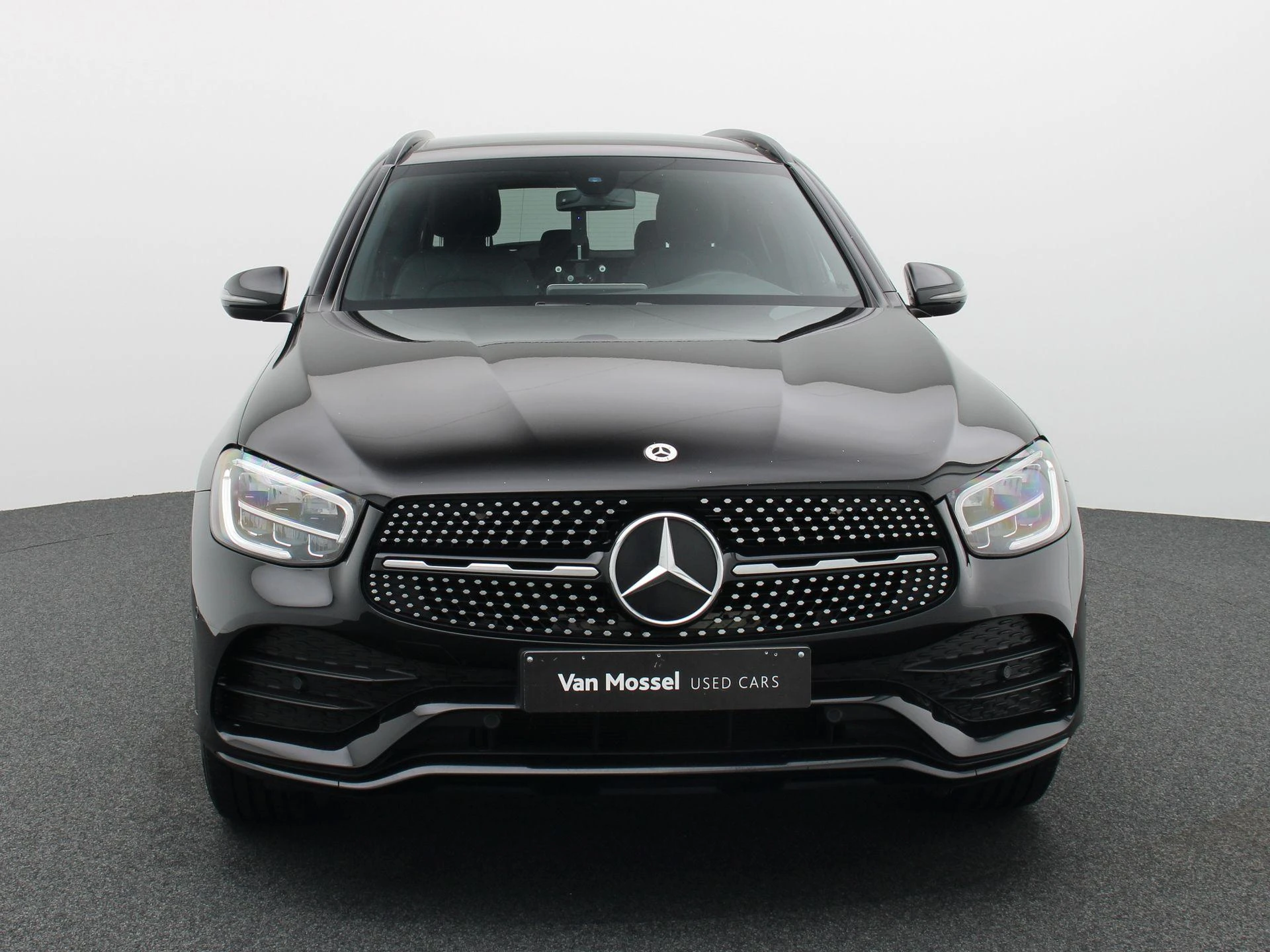 Mercedes-Benz-GLC-image-2