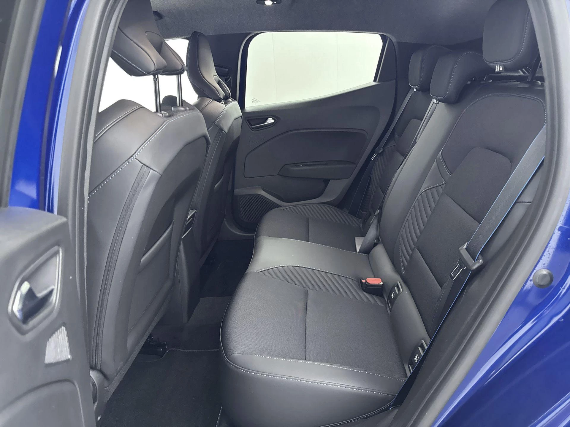 Renault-Clio-image-25