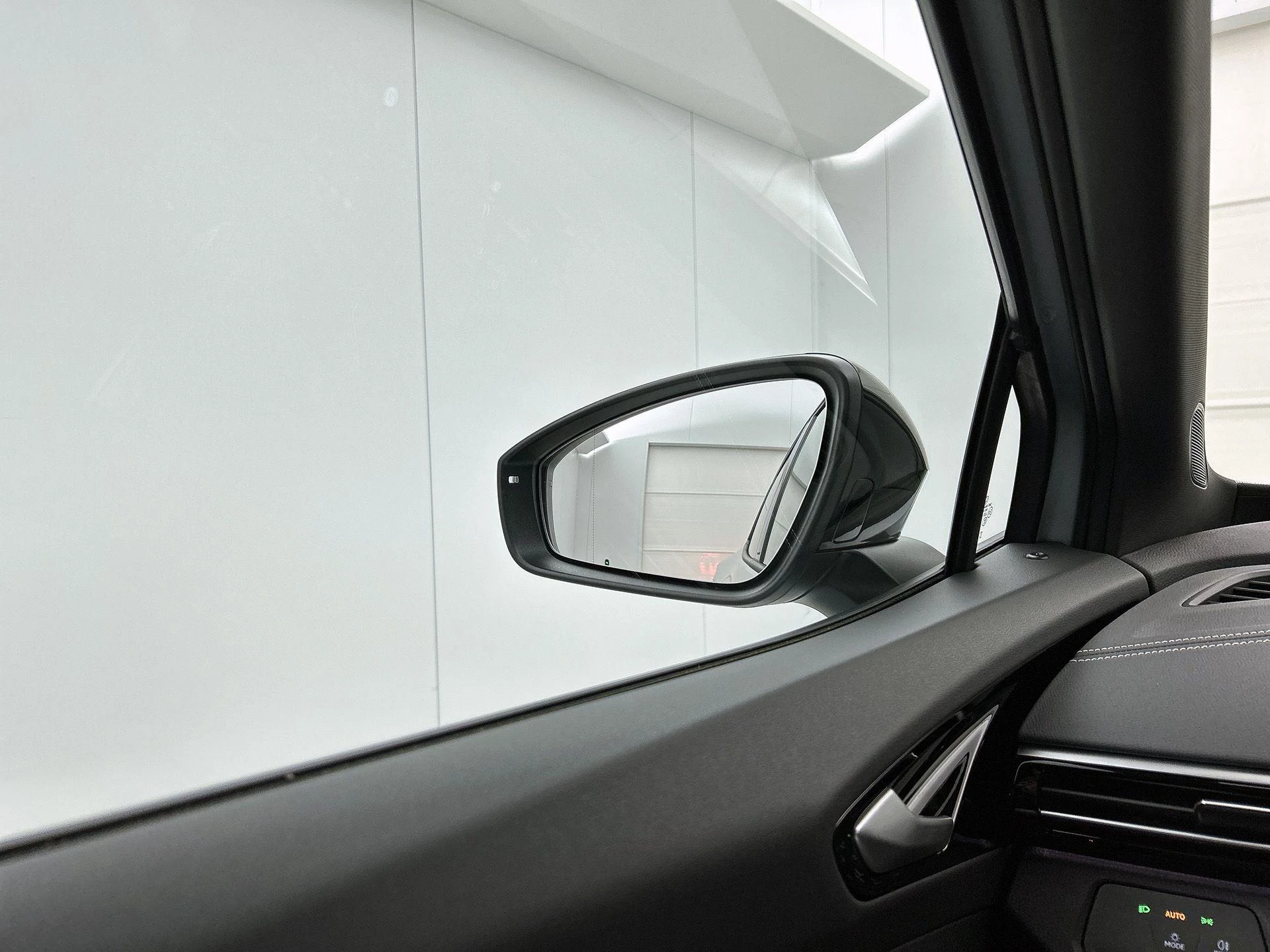 Volkswagen-ID.4-image-19