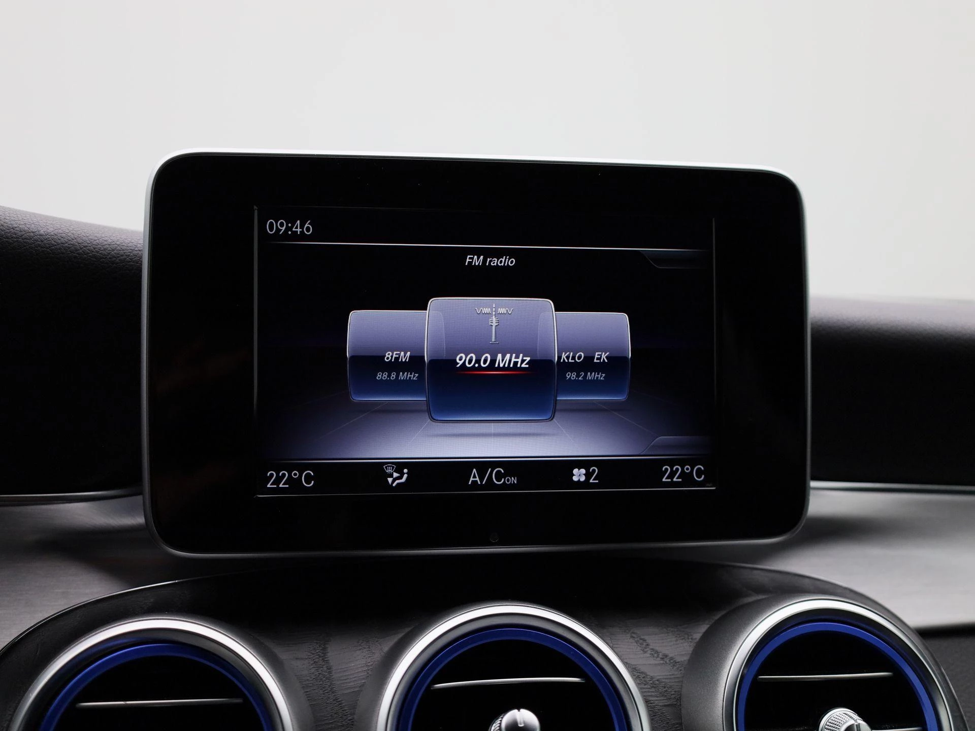 Mercedes-Benz-C-Klasse-image-19