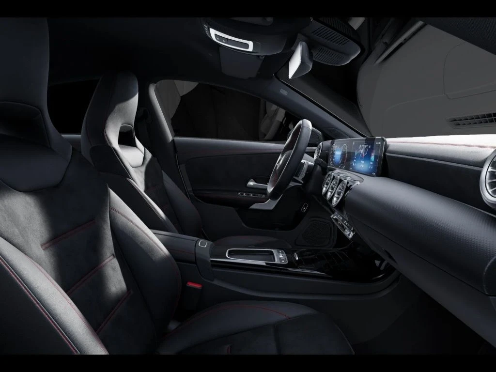 Mercedes-Benz-CLA 200-image-10