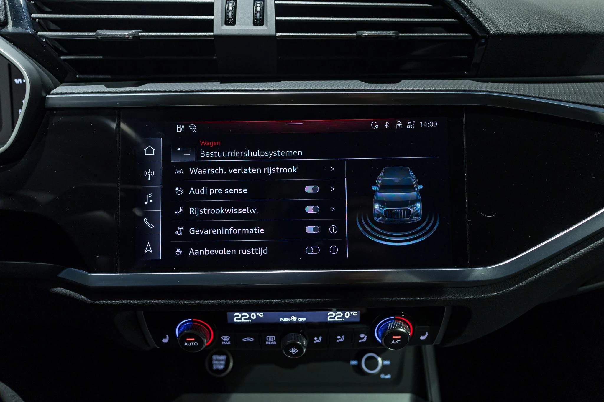 Audi-Q3-image-33