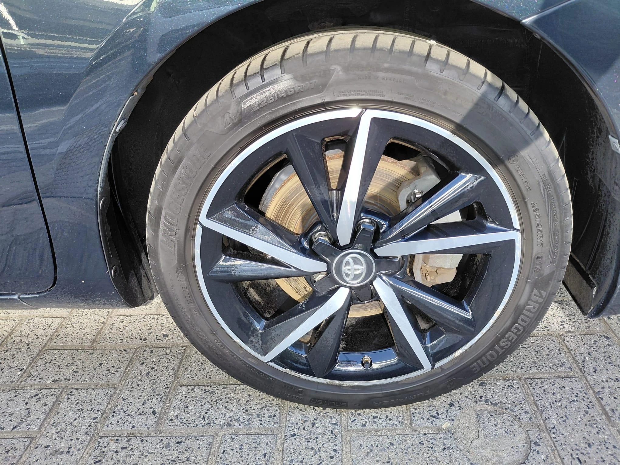 Toyota Auris Touring Sports 1.8 VVT-i Hybrid CVT Dynamic HSD