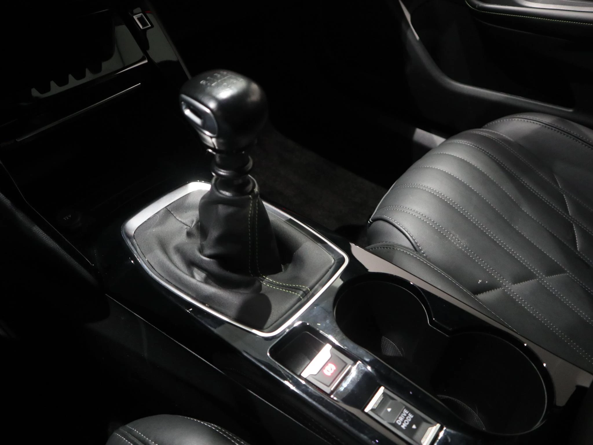 Peugeot-2008-image-16