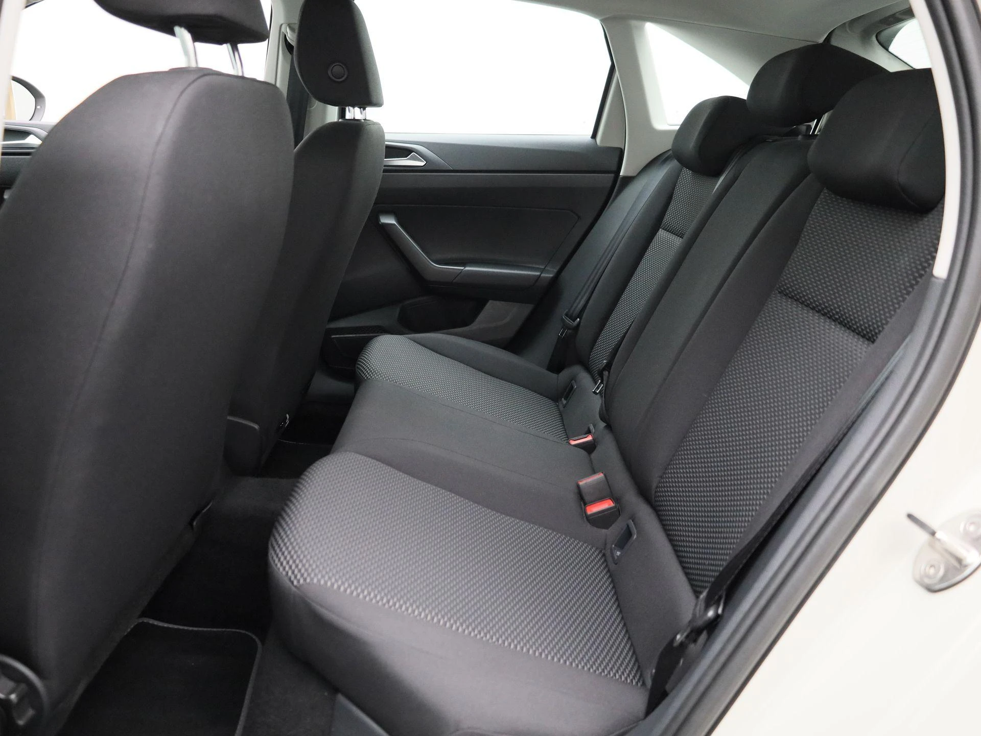Volkswagen-Taigo-image-11