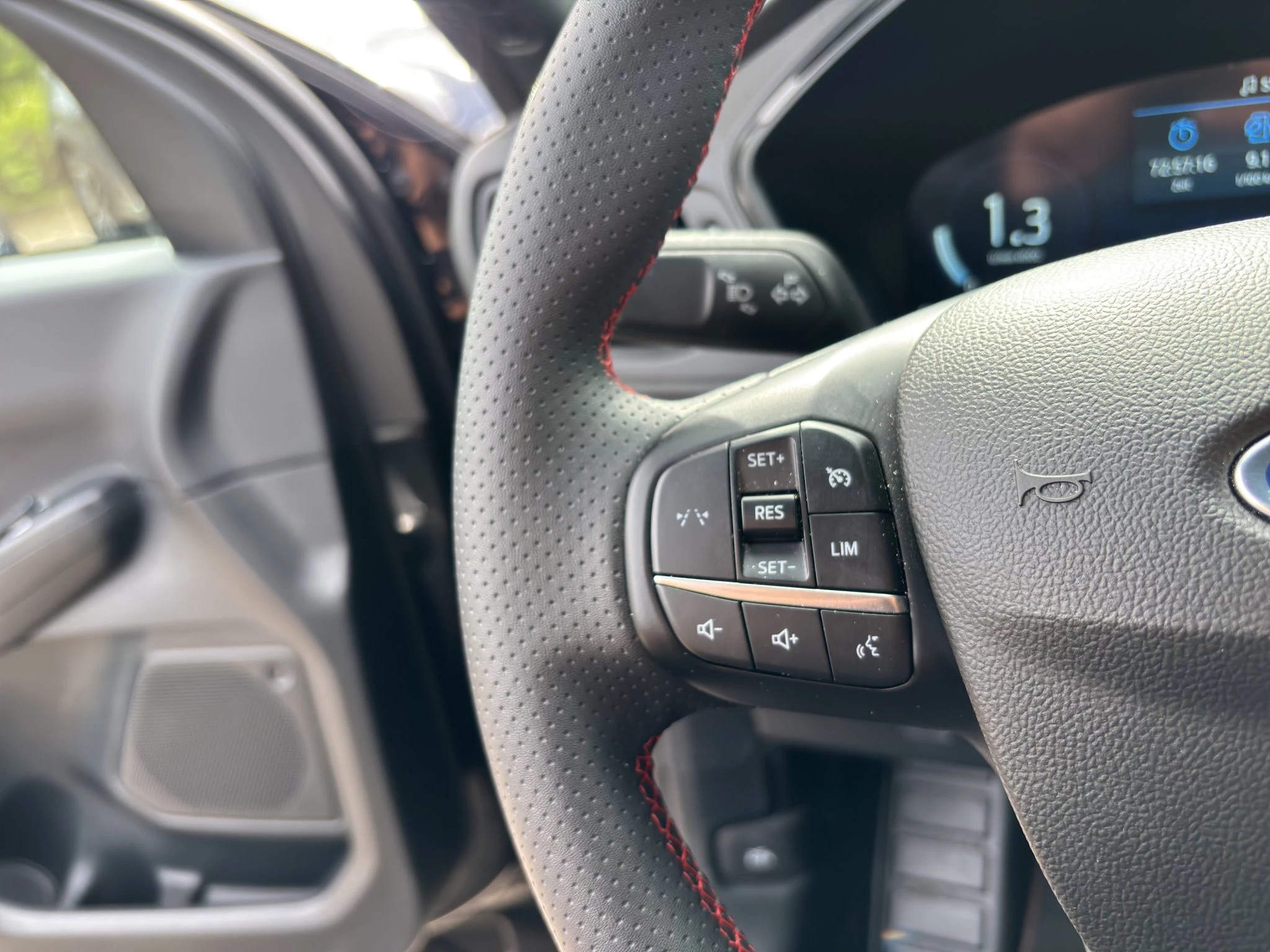 Ford Kuga ST-Line Aut.*KAM*LED-MATRIX*NAVI*GRA*WINTER-PKT.