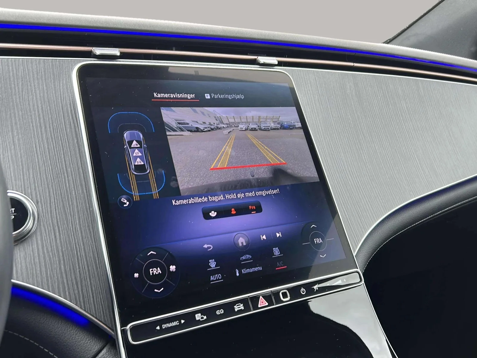 Mercedes-Benz-EQE-image-18