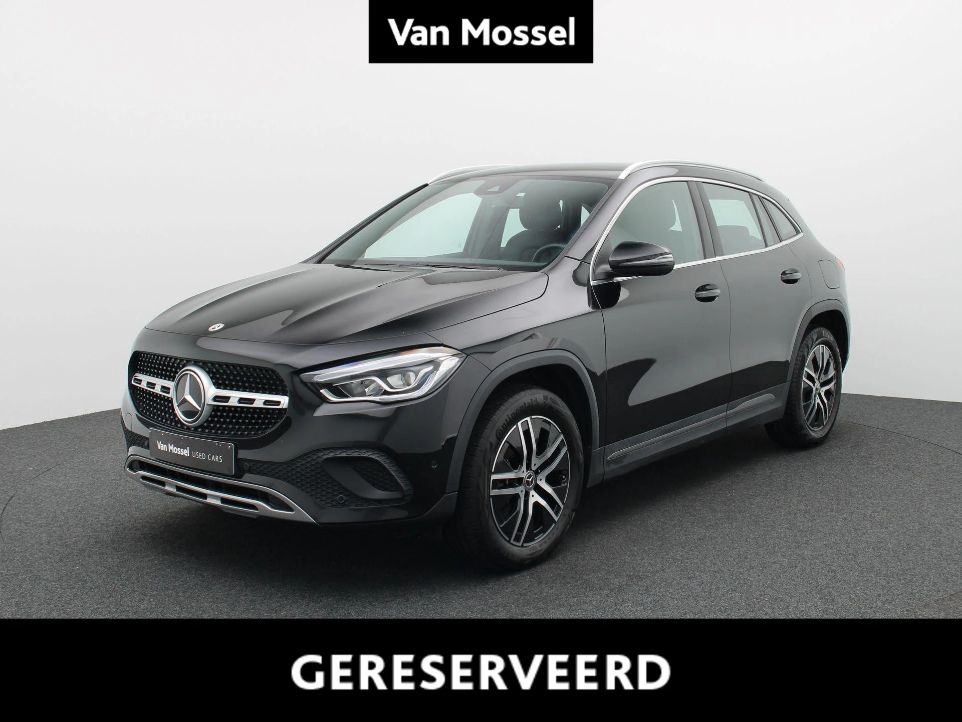 Mercedes-Benz-GLA-image-0