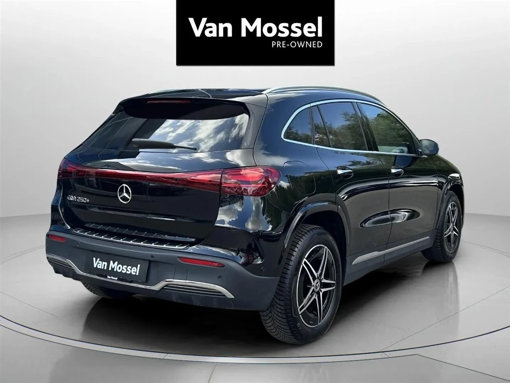 Mercedes-Benz-EQA-image-4