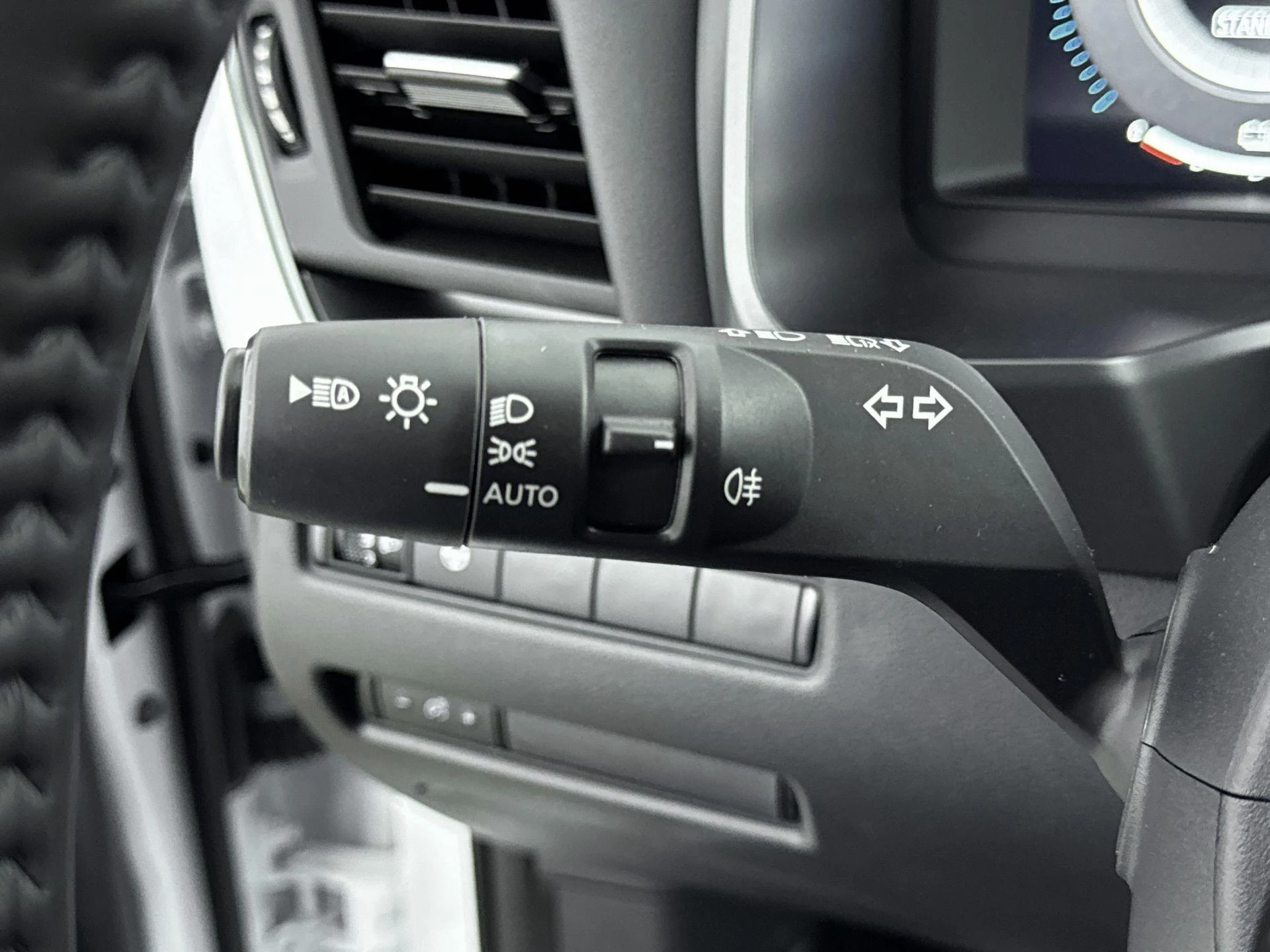 Nissan-QASHQAI-image-22