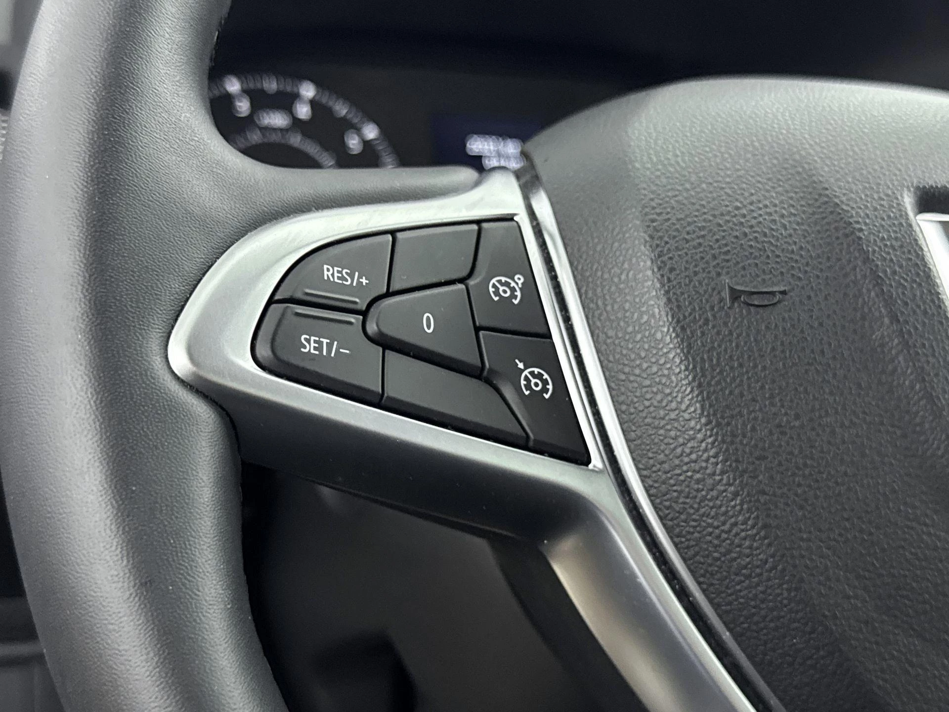 Dacia-Sandero Stepway-image-5