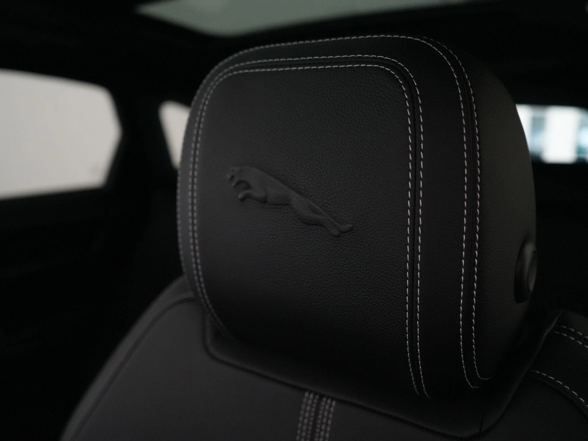 Jaguar F-PACE 2.0 P400e PHEV R-Dynamic Black