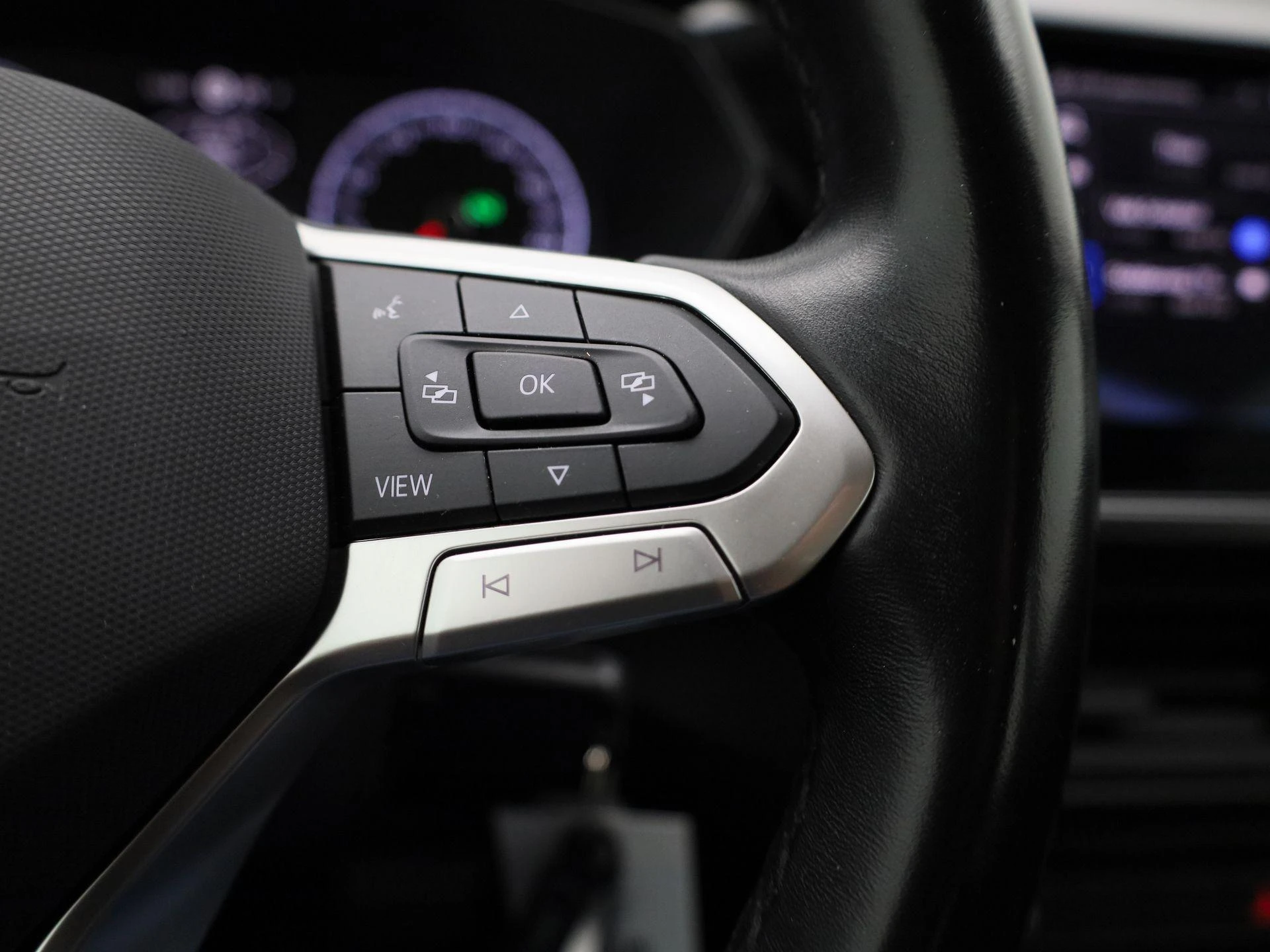 Volkswagen-T-Cross-image-14