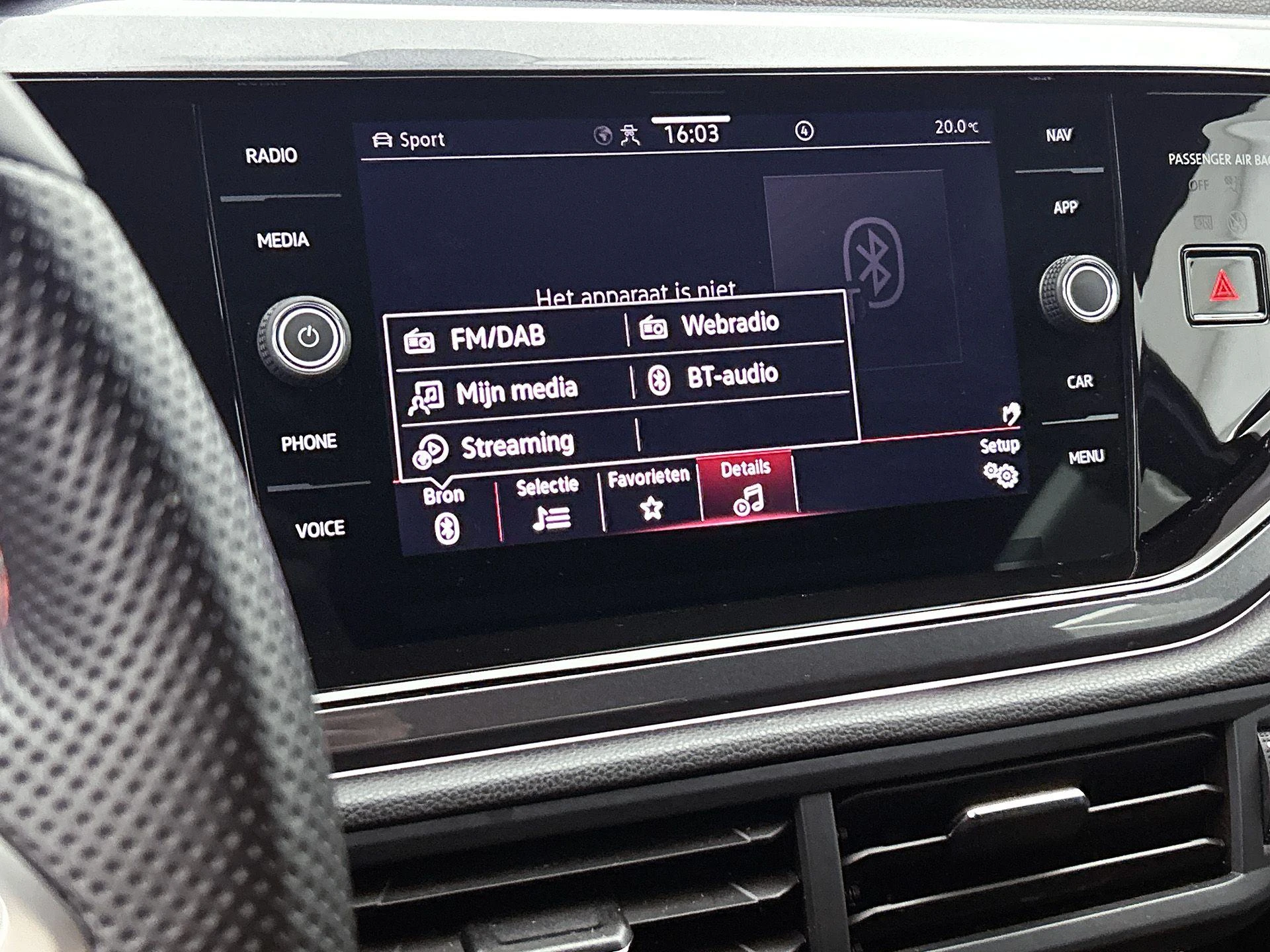Volkswagen-Polo-image-6
