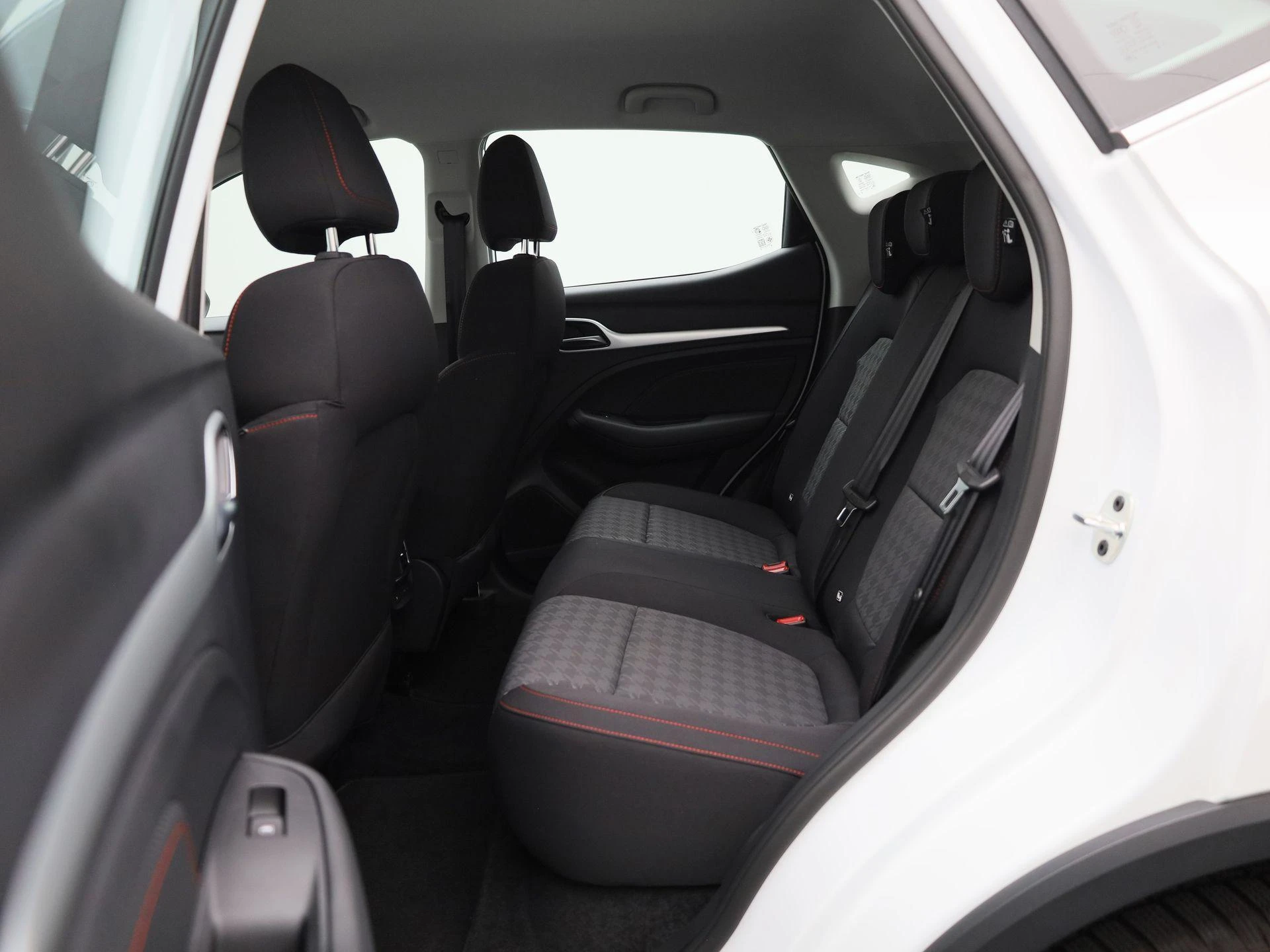 MG-ZS-image-11