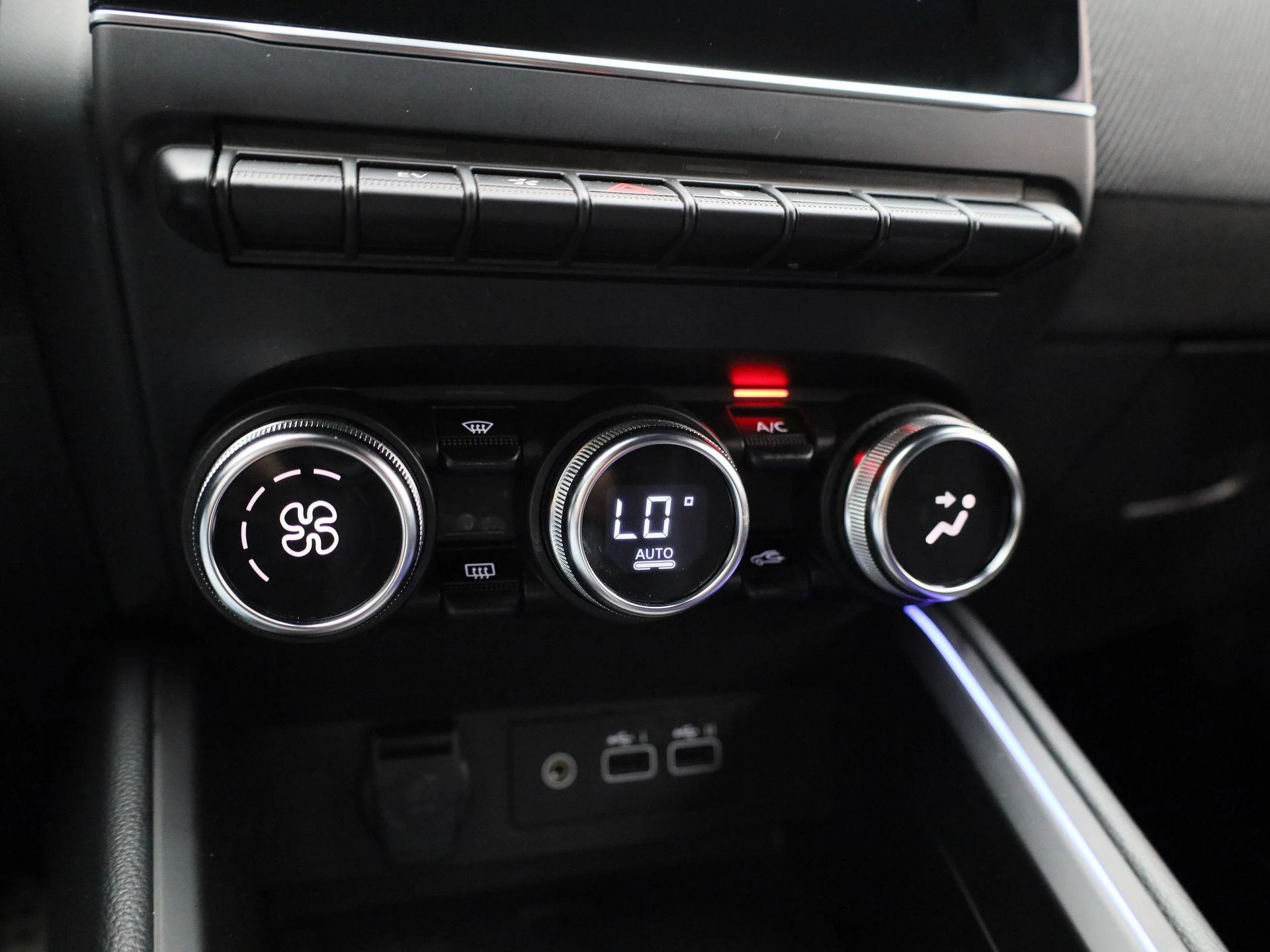Renault-Clio-image-23