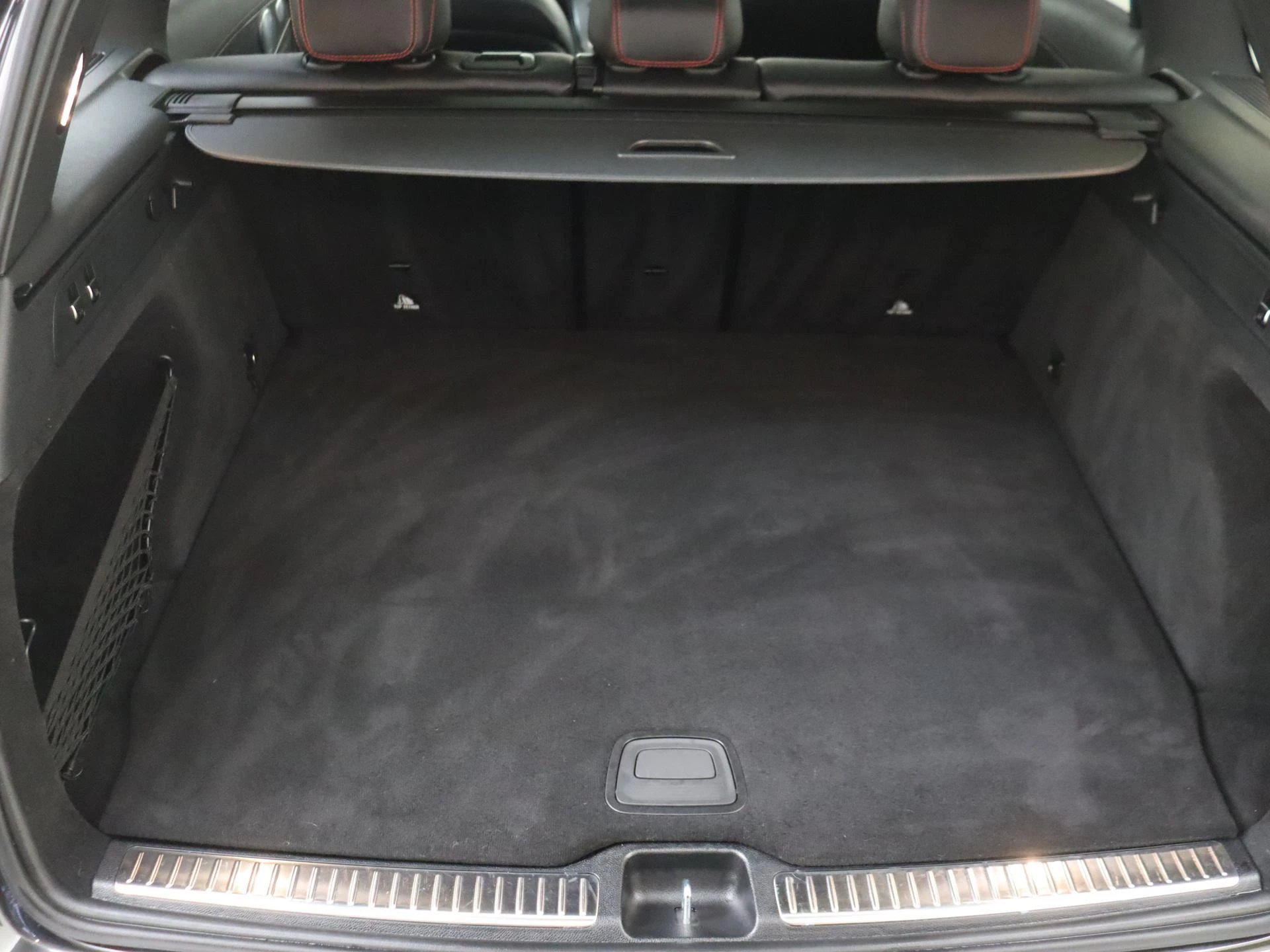 Mercedes-Benz-GLC-image-38