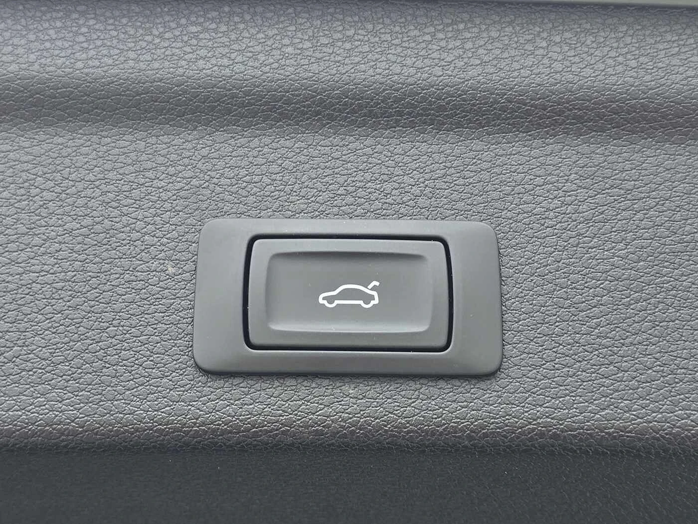 Audi-Q3-image-23