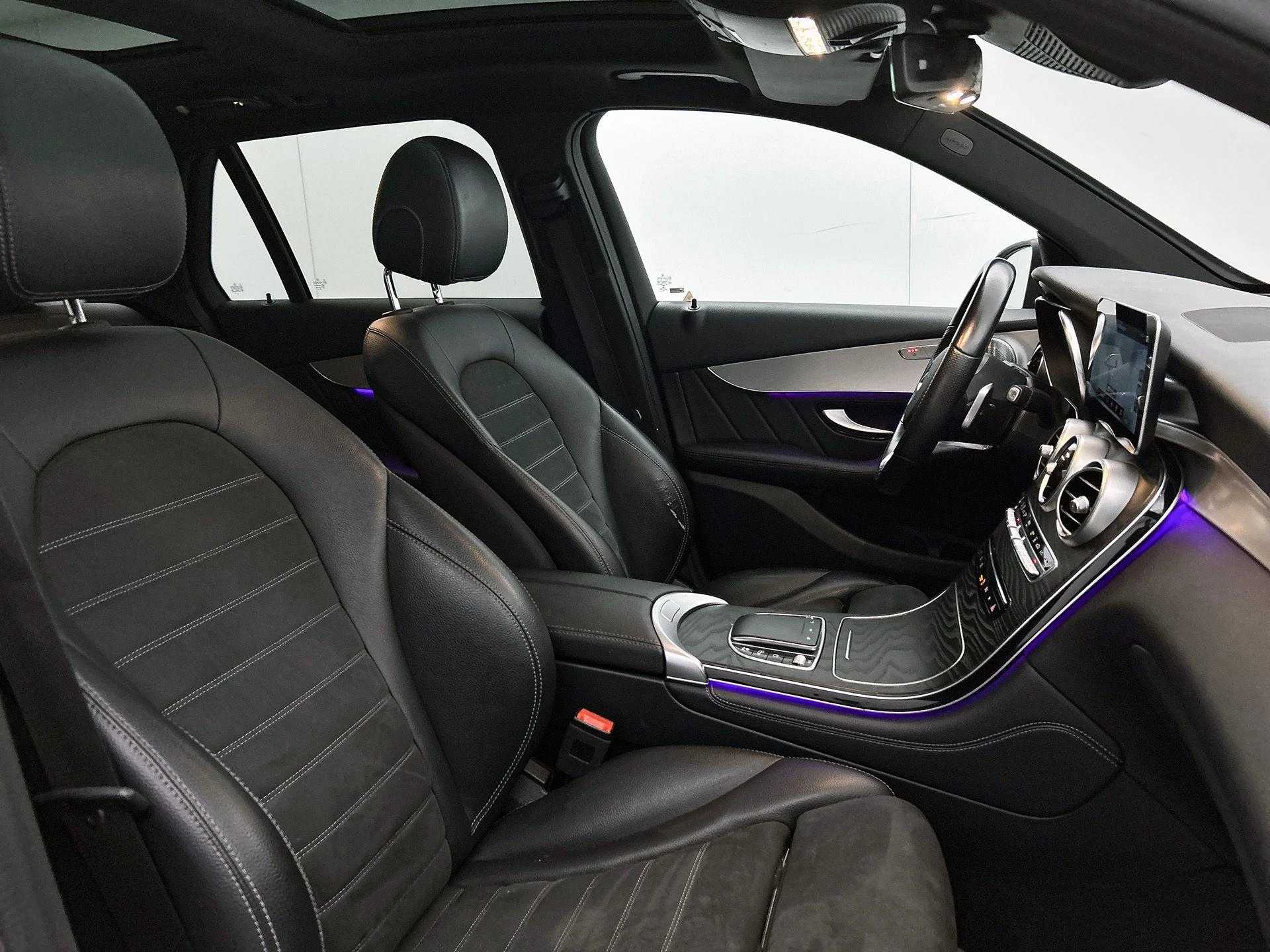 Mercedes-Benz-GLC-image-38
