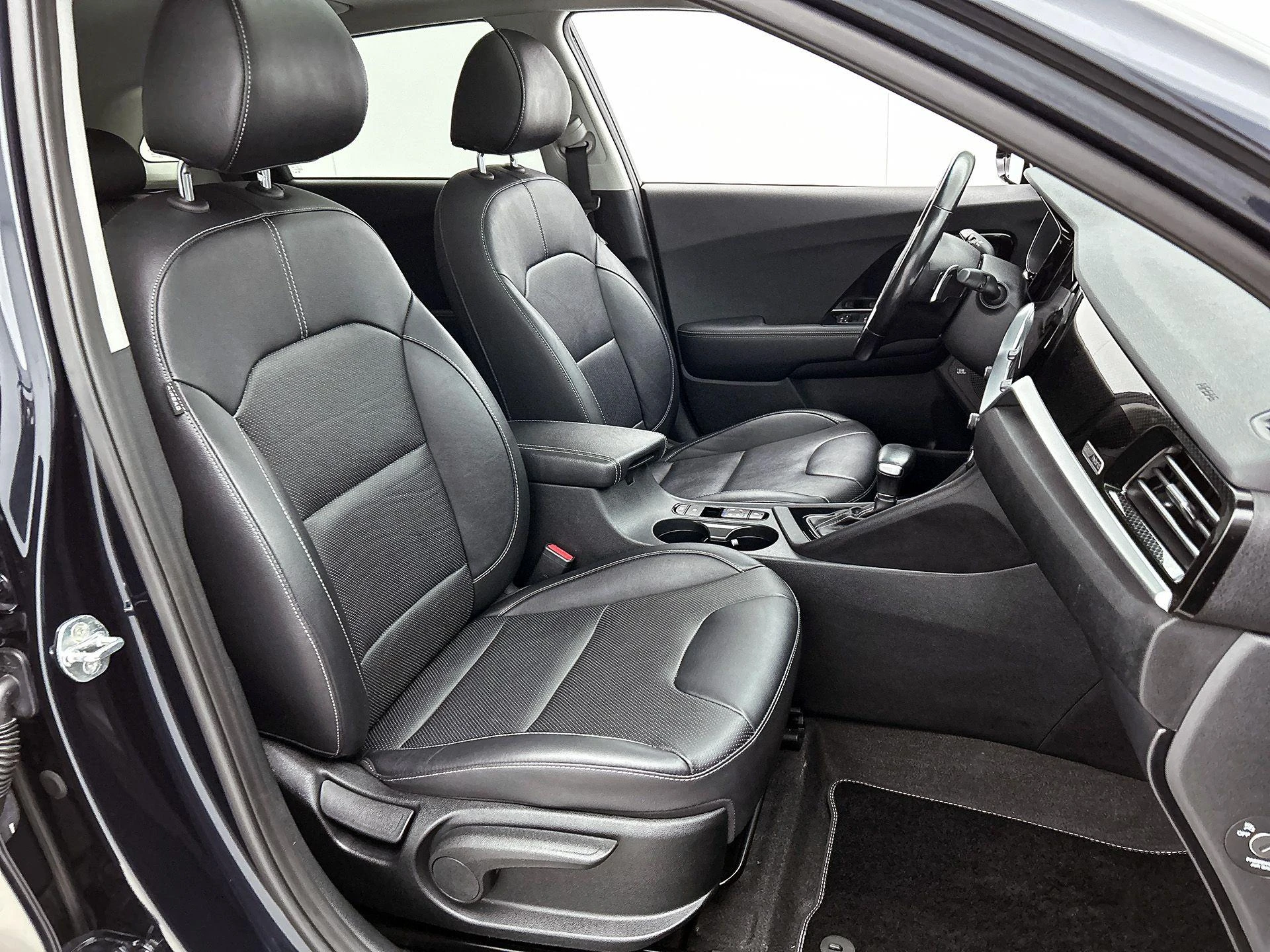 Kia-Niro-image-43