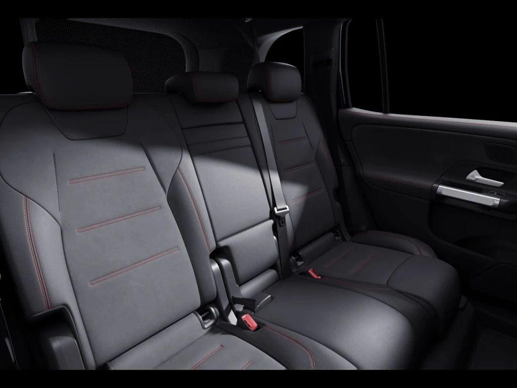 Mercedes-Benz-EQB 350-image-11