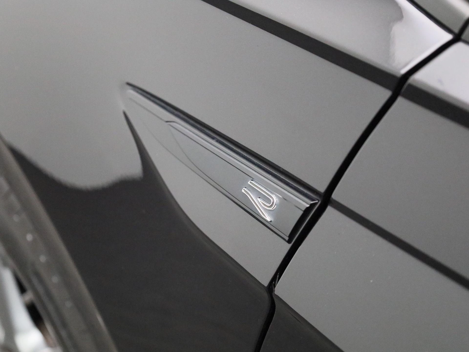 Volkswagen-Polo-image-10