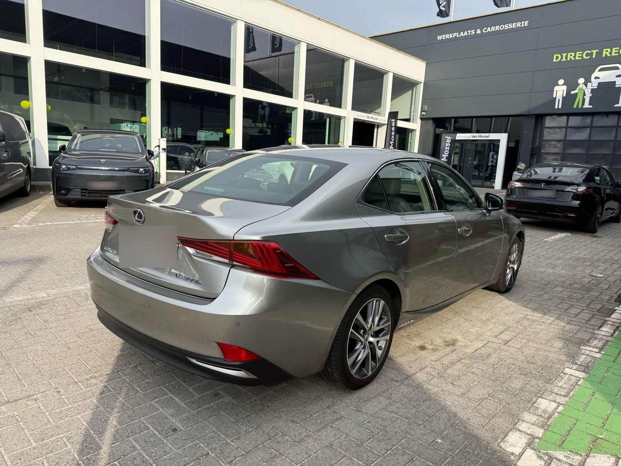 Lexus-IS-image-3