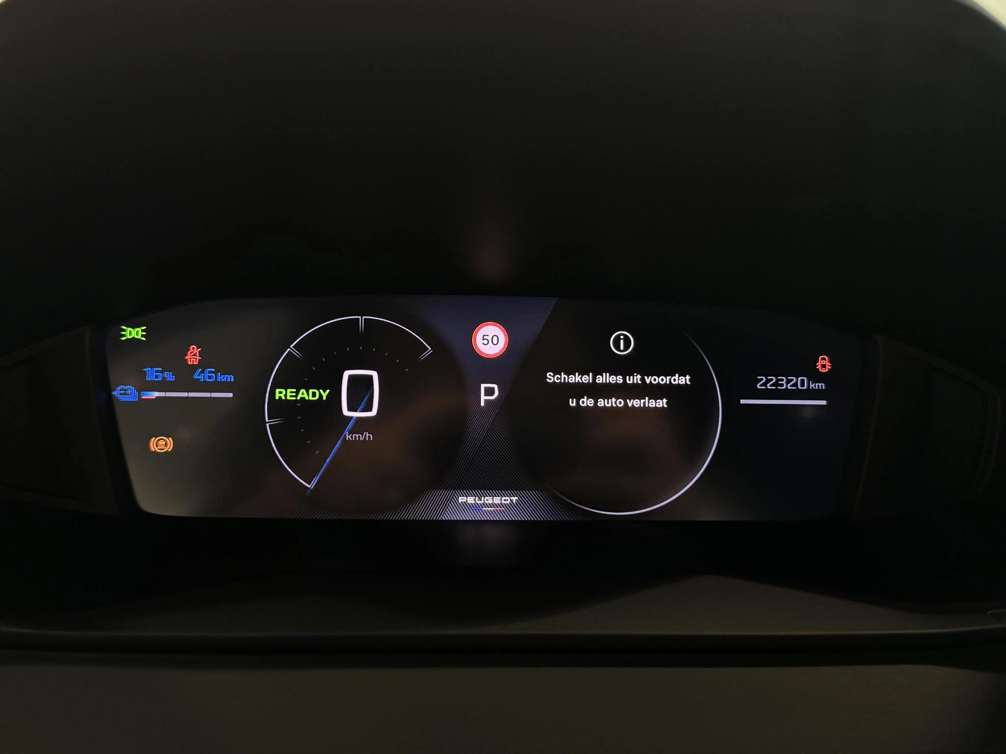 Peugeot e-2008 EV Allure Avantage 54 kWh