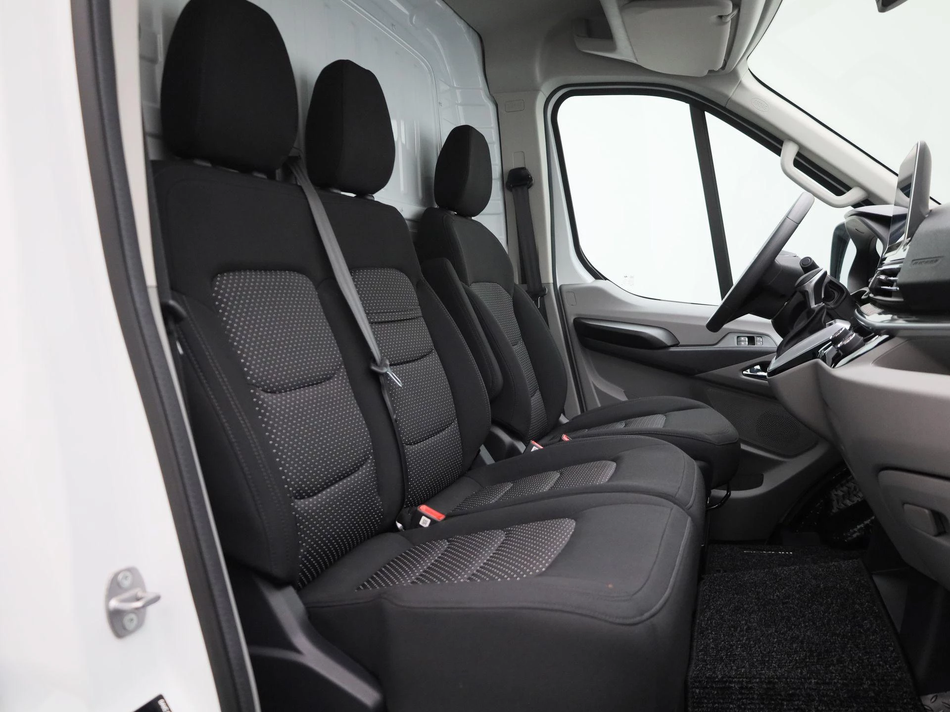 Maxus eDeliver9 L3H2 Business DEAL 89 kWh