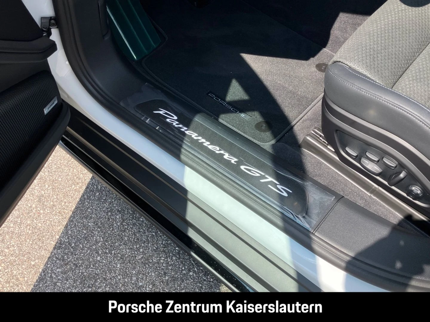 Porsche-Panamera-image-18