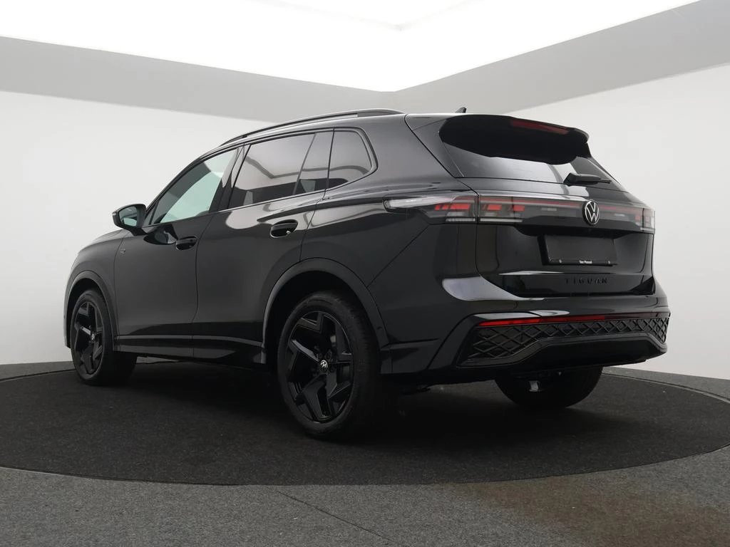 Volkswagen-Tiguan-image-7