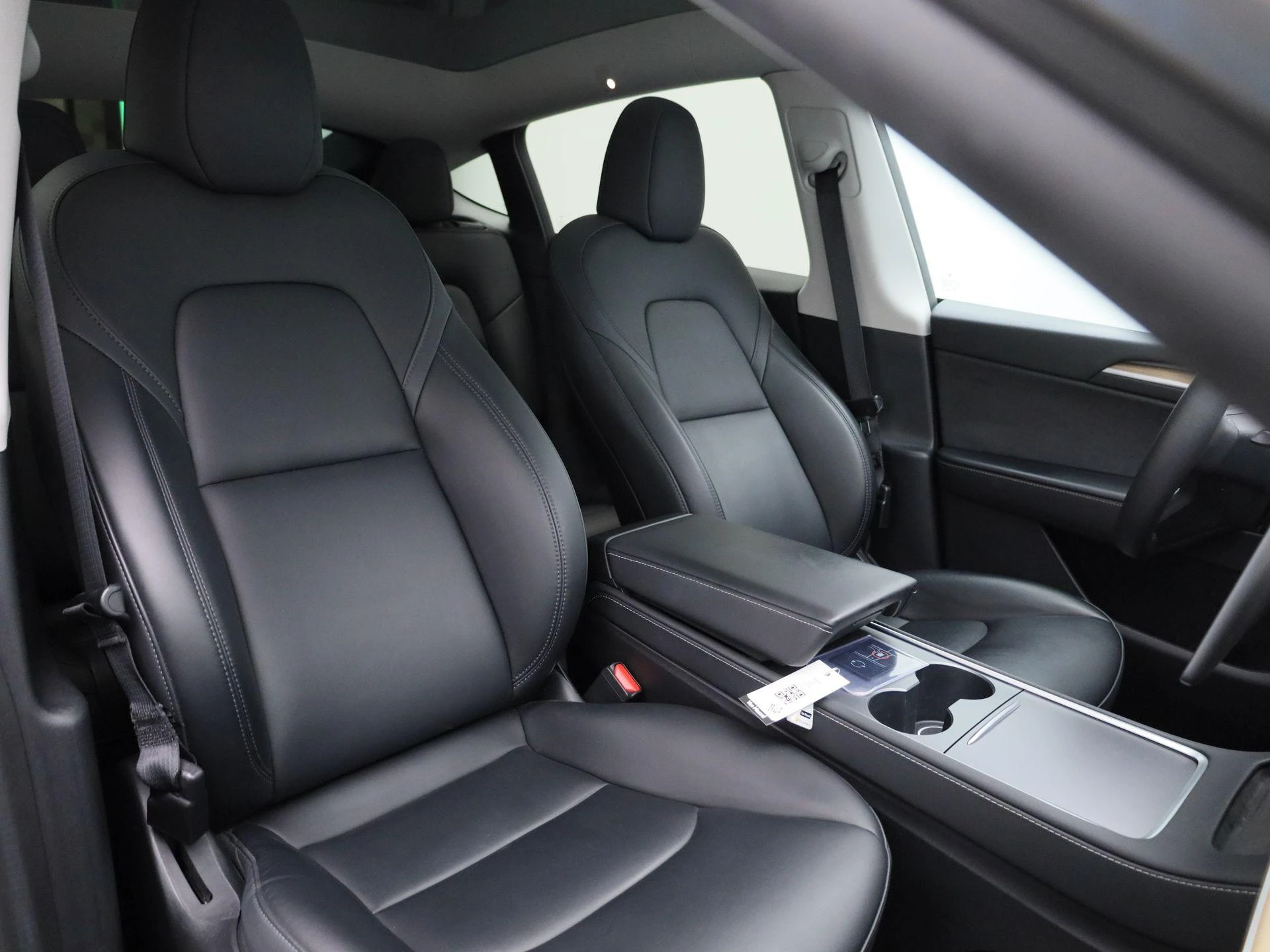 Tesla-Model Y-image-36