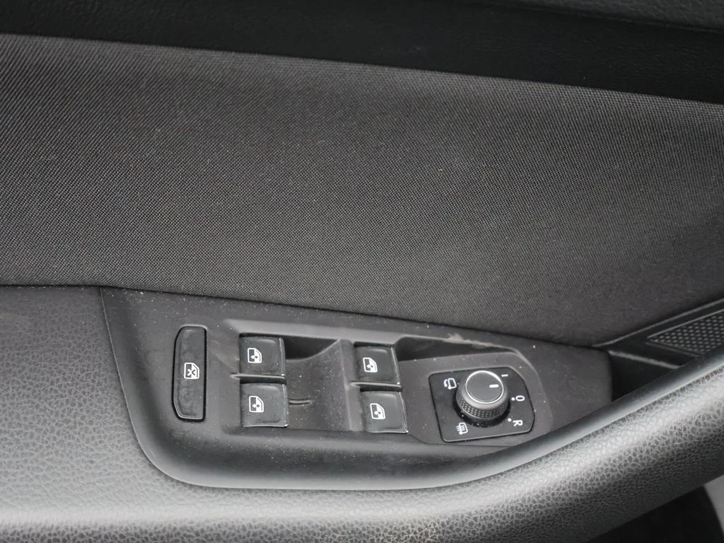 Volkswagen-Passat-image-21
