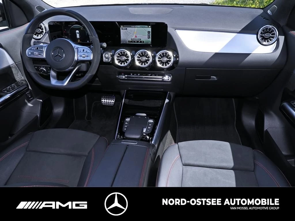 Mercedes-Benz GLA 200 d AMG KAMERA TEMPO BURMESTER AHK MBUX AMG Line