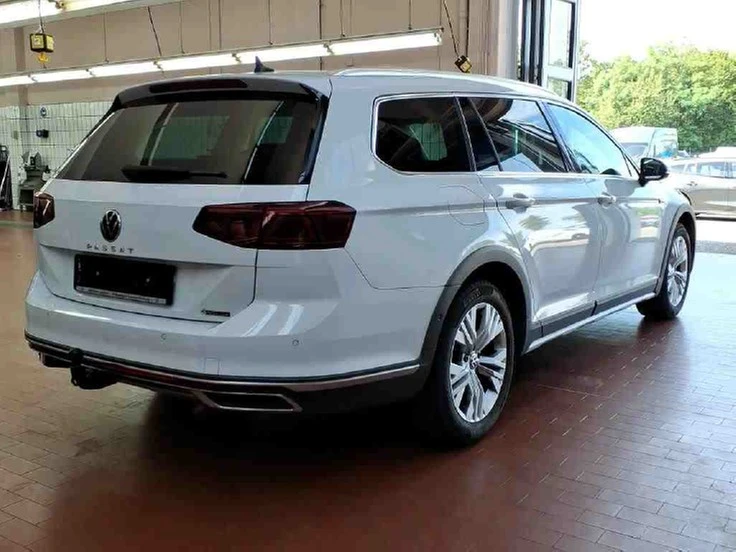Volkswagen Passat Alltrack 2.0 TDI DSG 4Motion AHK