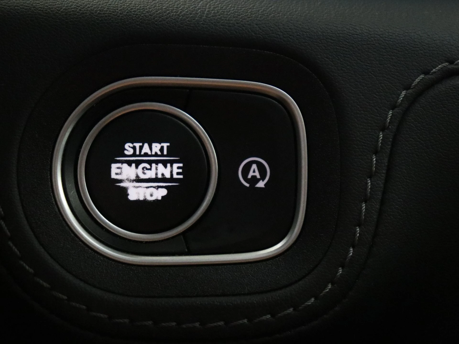 Mercedes-Benz-GLE-image-25