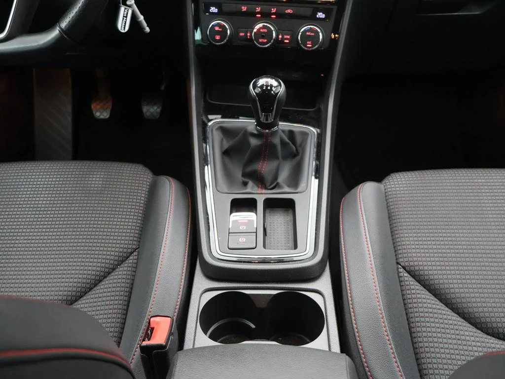 SEAT-Leon-image-17