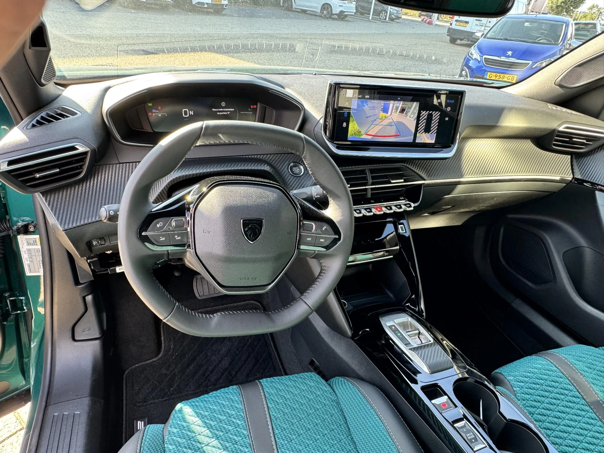 Peugeot-2008-image-10