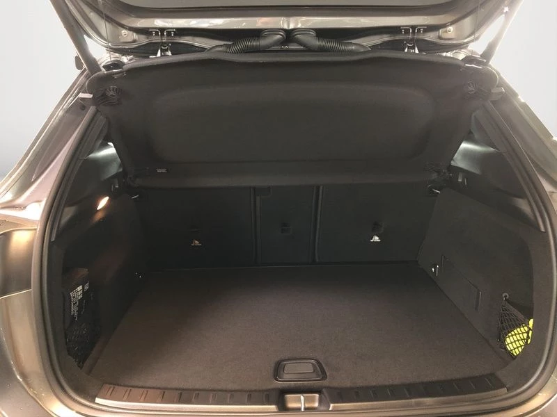 Mercedes-Benz GLA 200 AMG NIGHT PANO AHK DISTRONIC 20-ZOLL AMG LineC118 GLA 200 AMG NIGHT PANO AHK DISTRONIC 20-ZOLL AMG Line