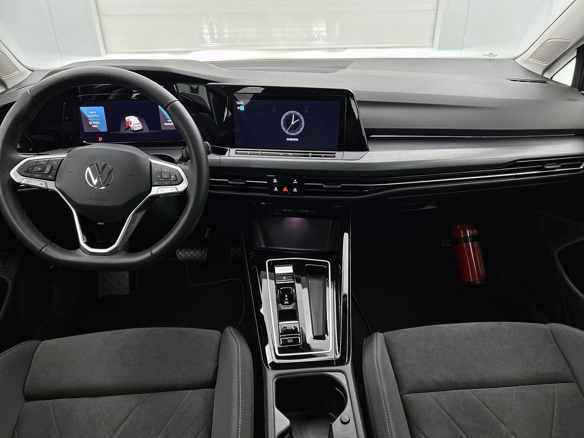 Volkswagen-Golf-image-2