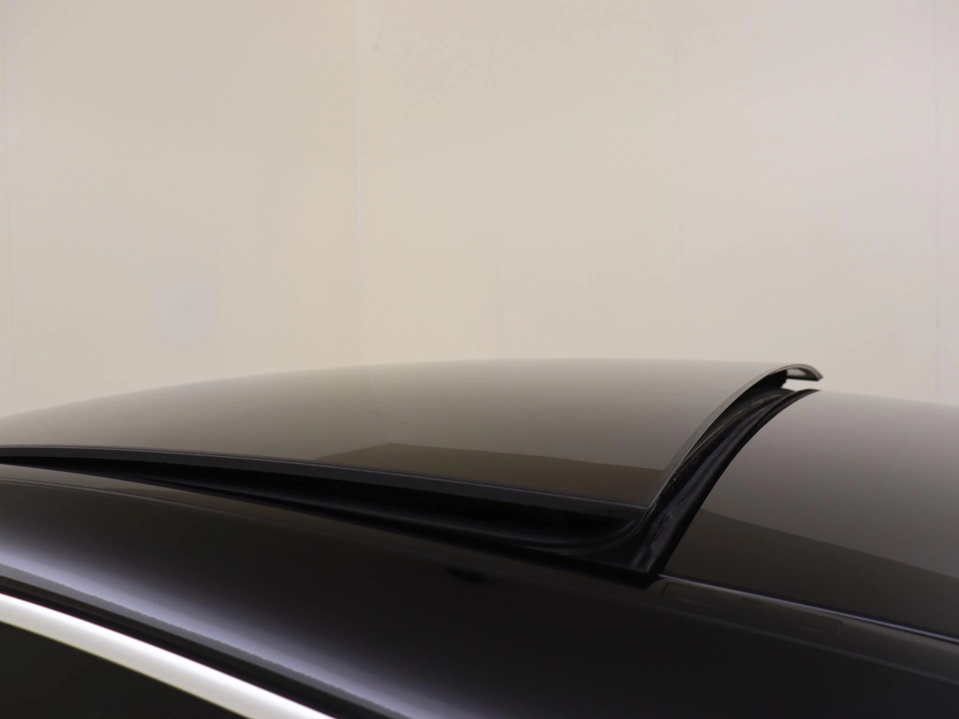 Mercedes-Benz-GLE-image-32