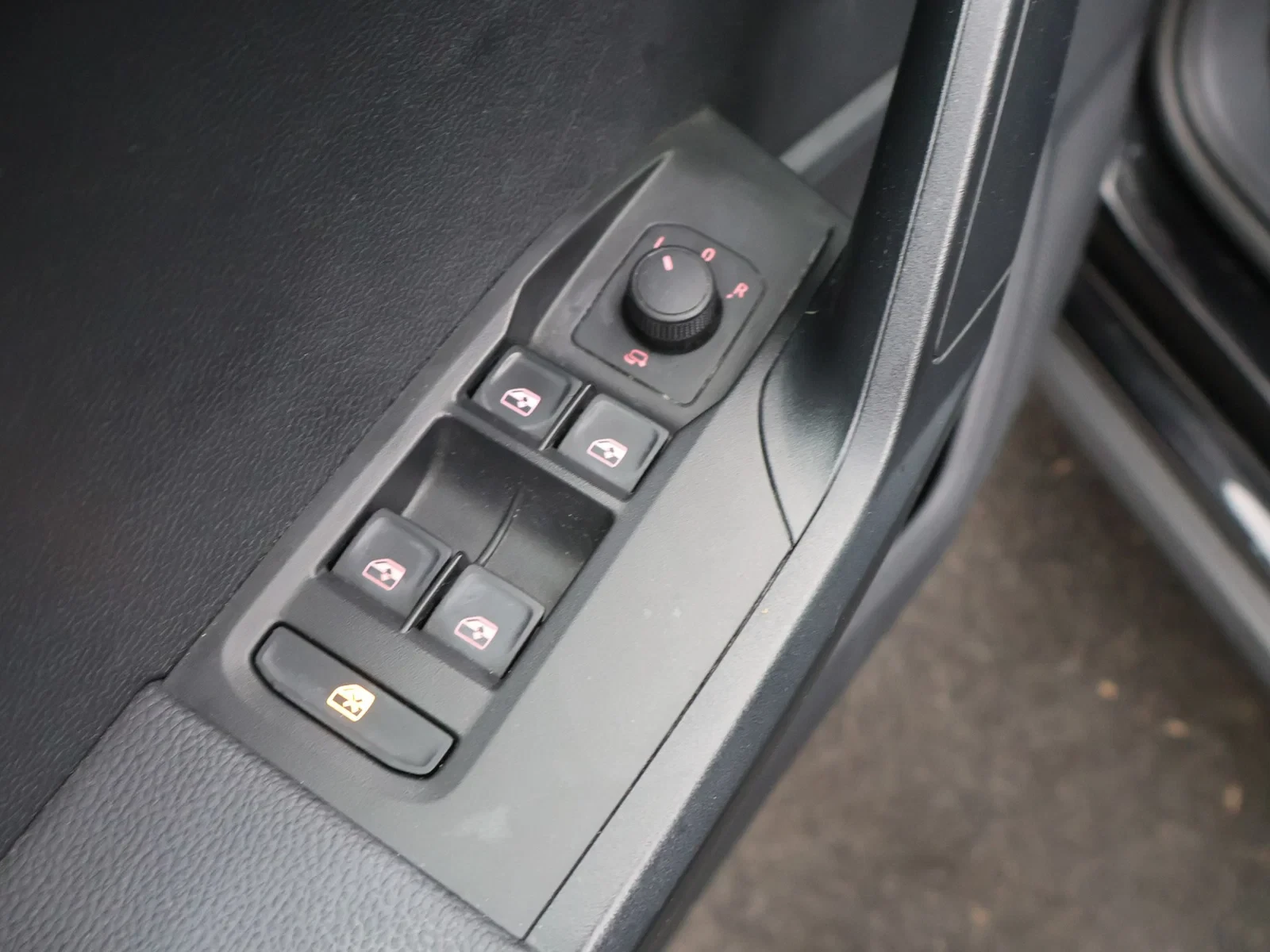 SEAT Arona Arona Move! 1.0TSI 95PK CRUISE CONTROL*APP-CONNECT*APPLE CARPLAY/ANDROID AUTO*PDC ACHTER*...*