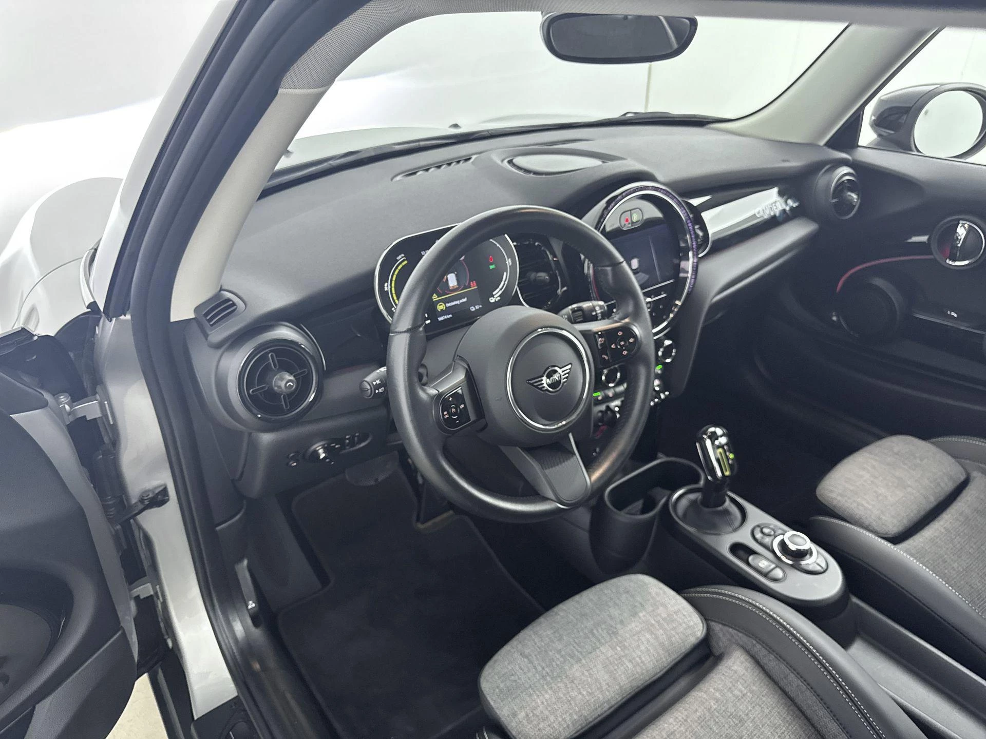 MINI Electric Classic 33 kWh