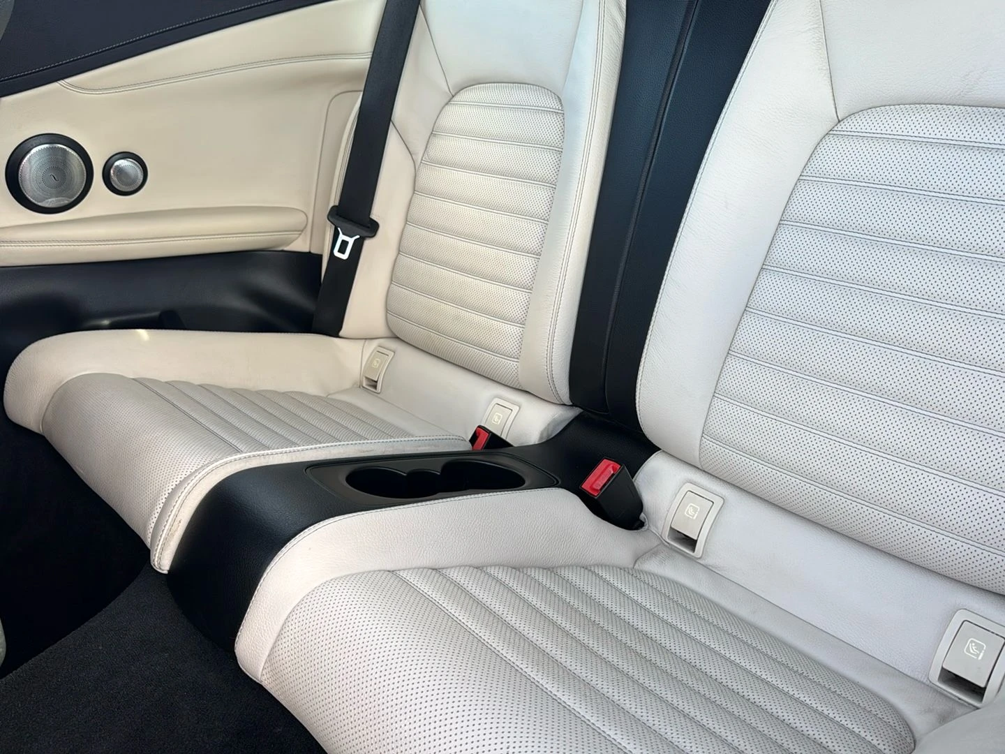 Mercedes-Benz-C-Class-image-6